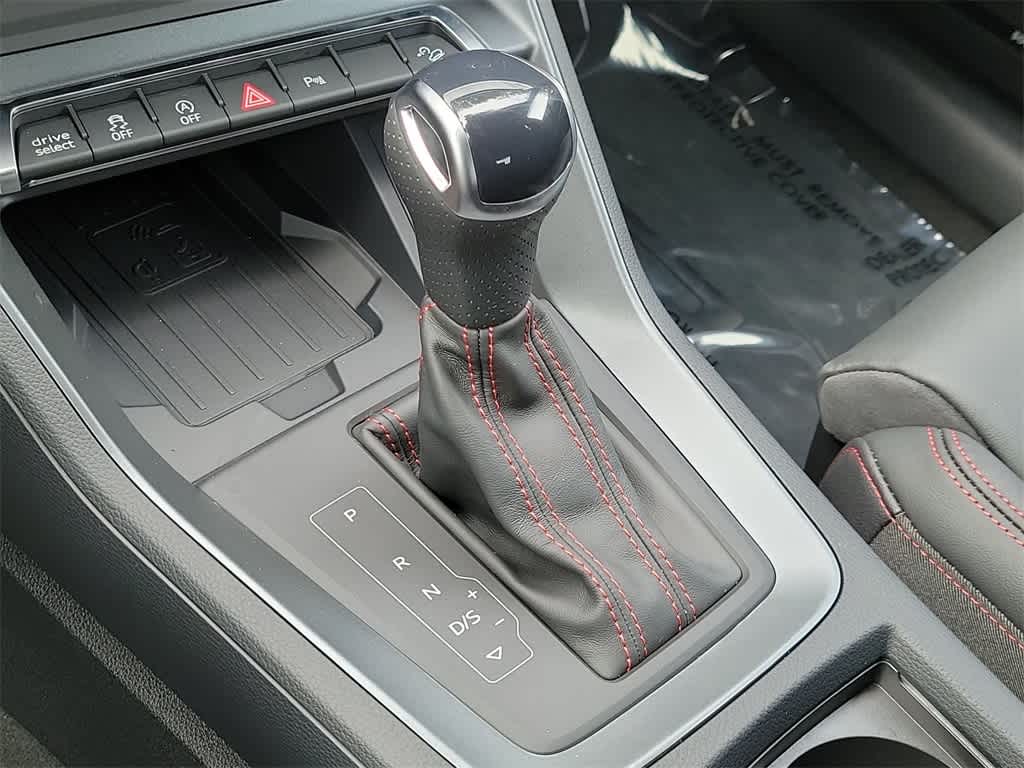 Thumbnail: 2025 Audi Q3 - 25