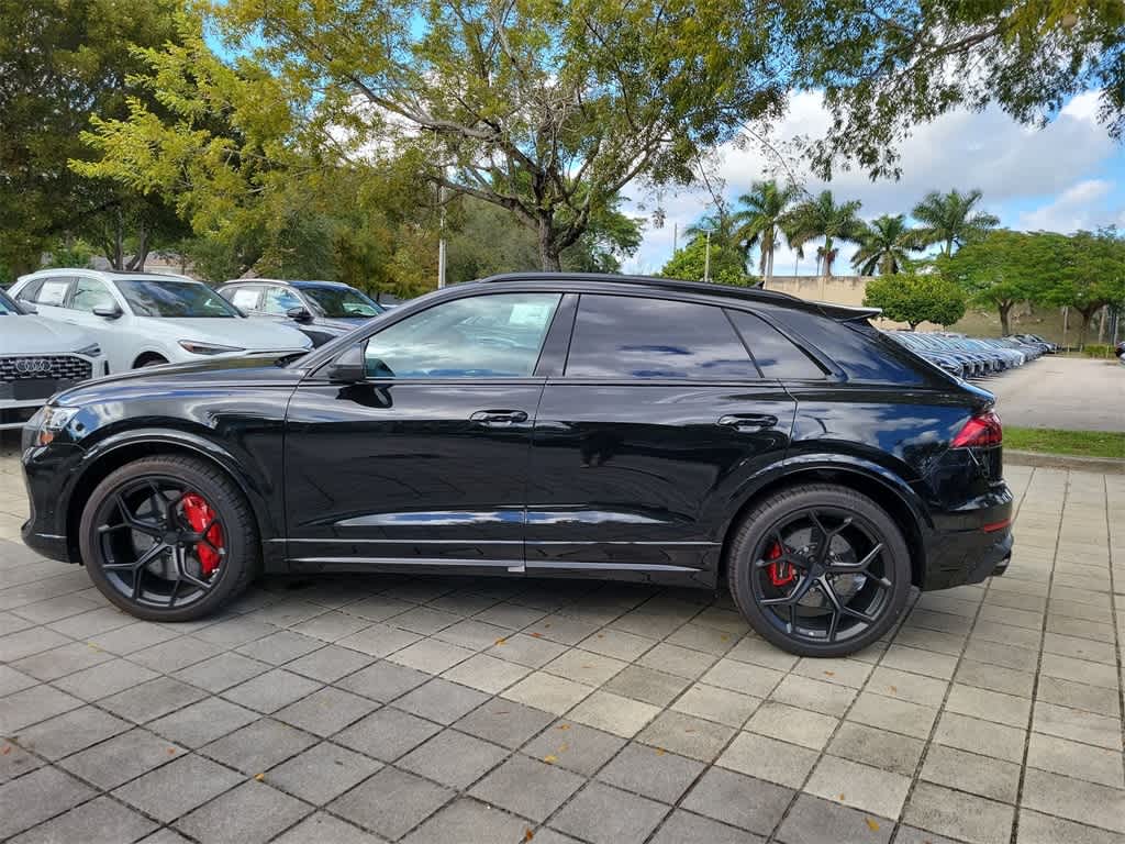 Thumbnail: 2026 Audi RS Q8 - 11