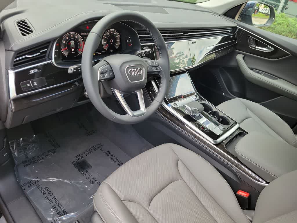 Thumbnail: 2026 Audi Q8 - 10