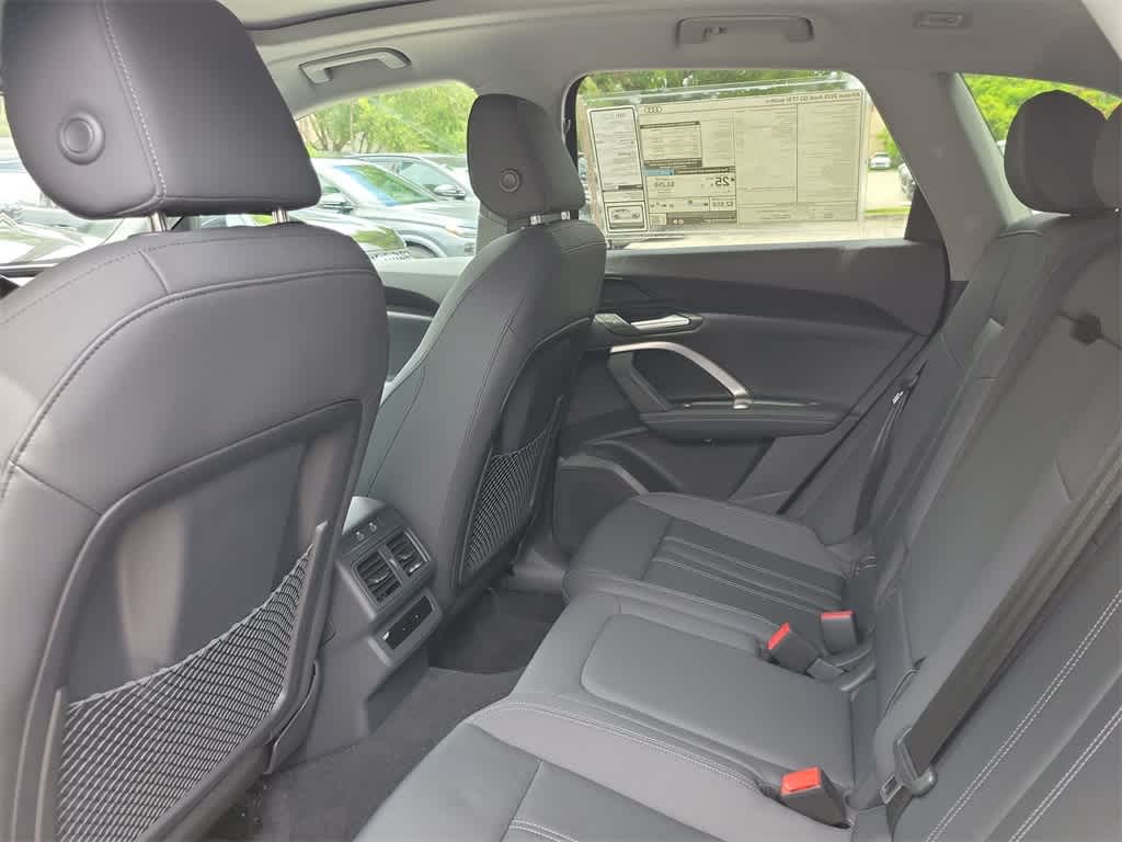 Thumbnail: 2025 Audi Q5 - 12