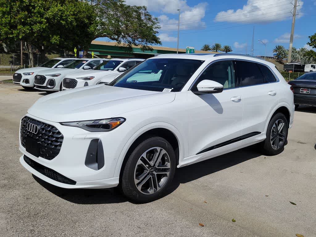 Thumbnail: 2025 Audi Q5 - 4