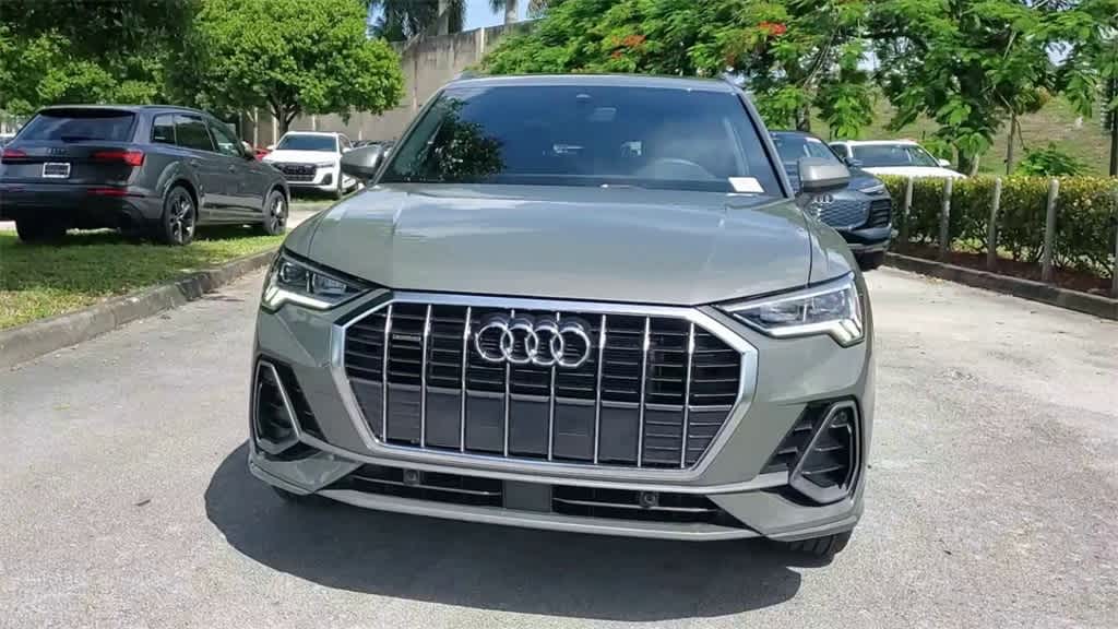 Thumbnail: 2025 Audi Q3 - 3