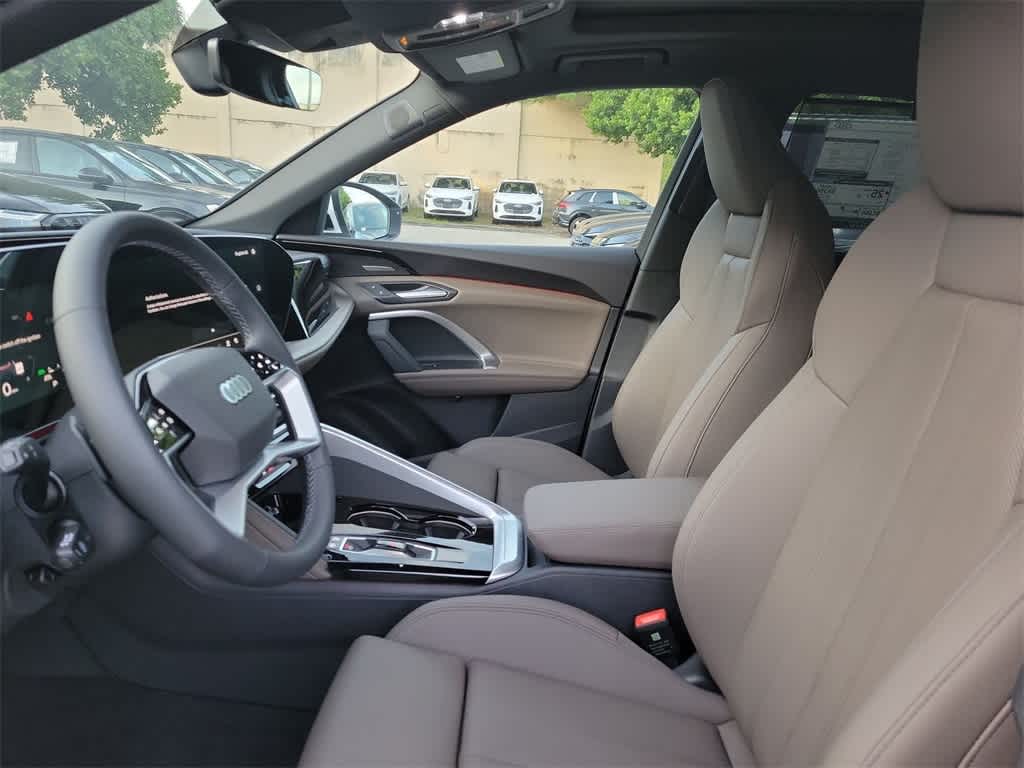 Thumbnail: 2025 Audi Q5 - 11