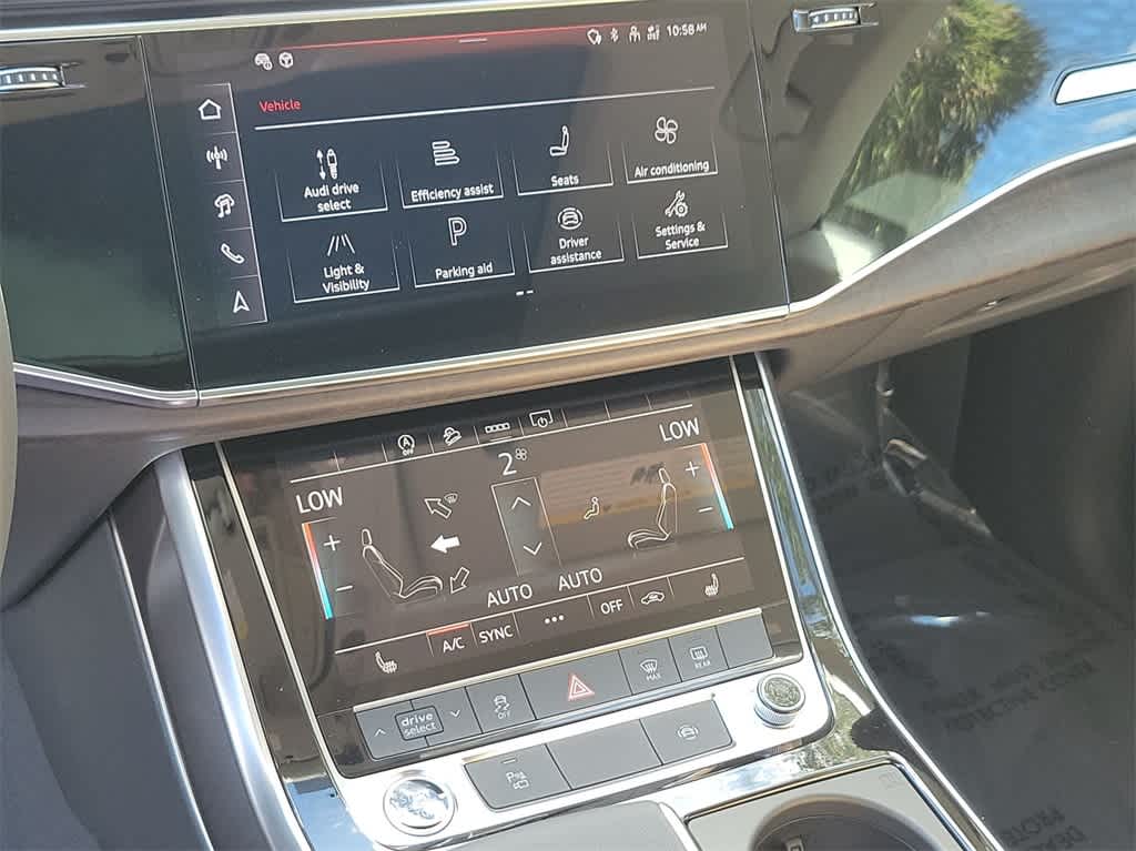 Thumbnail: 2025 Audi Q8 - 24
