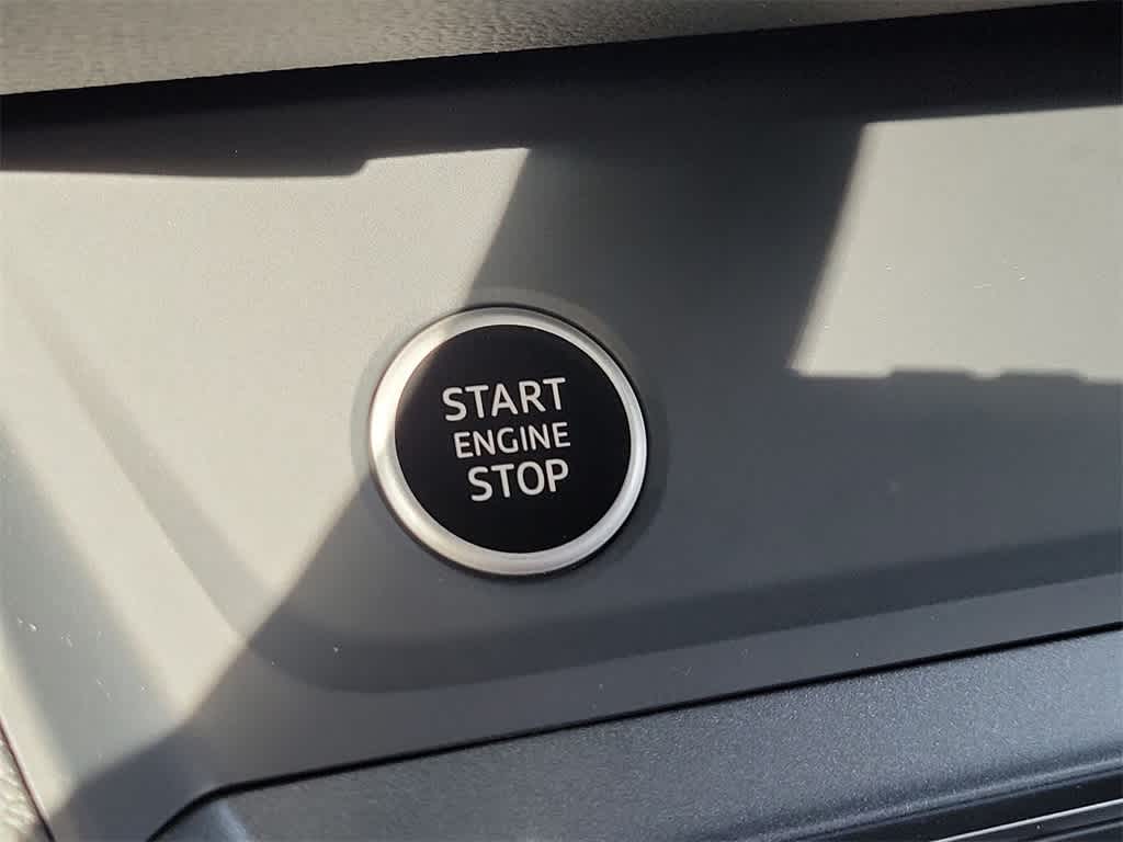 Thumbnail: 2025 Audi Q3 - 19