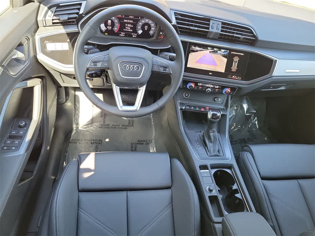 Thumbnail: 2025 Audi Q3 - 18