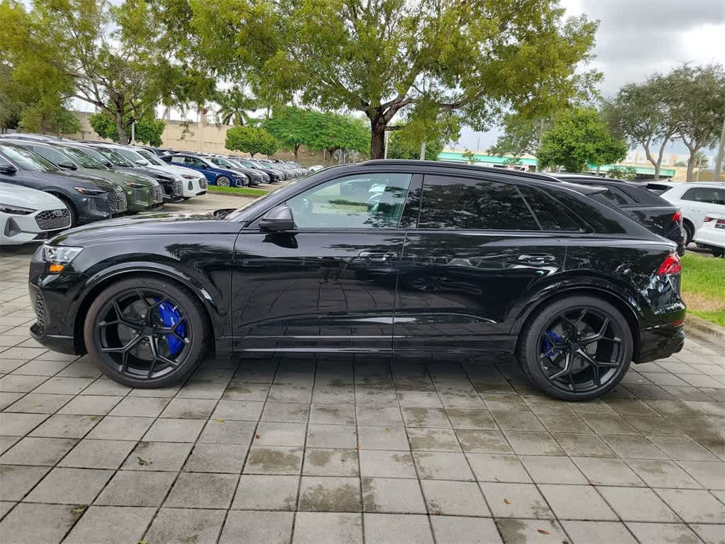 Thumbnail: 2026 Audi RS Q8 - 11