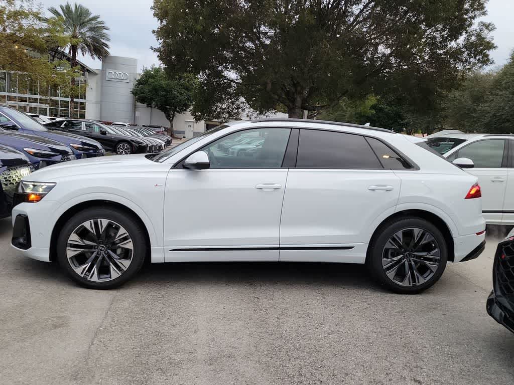 Thumbnail: 2026 Audi Q8 - 5