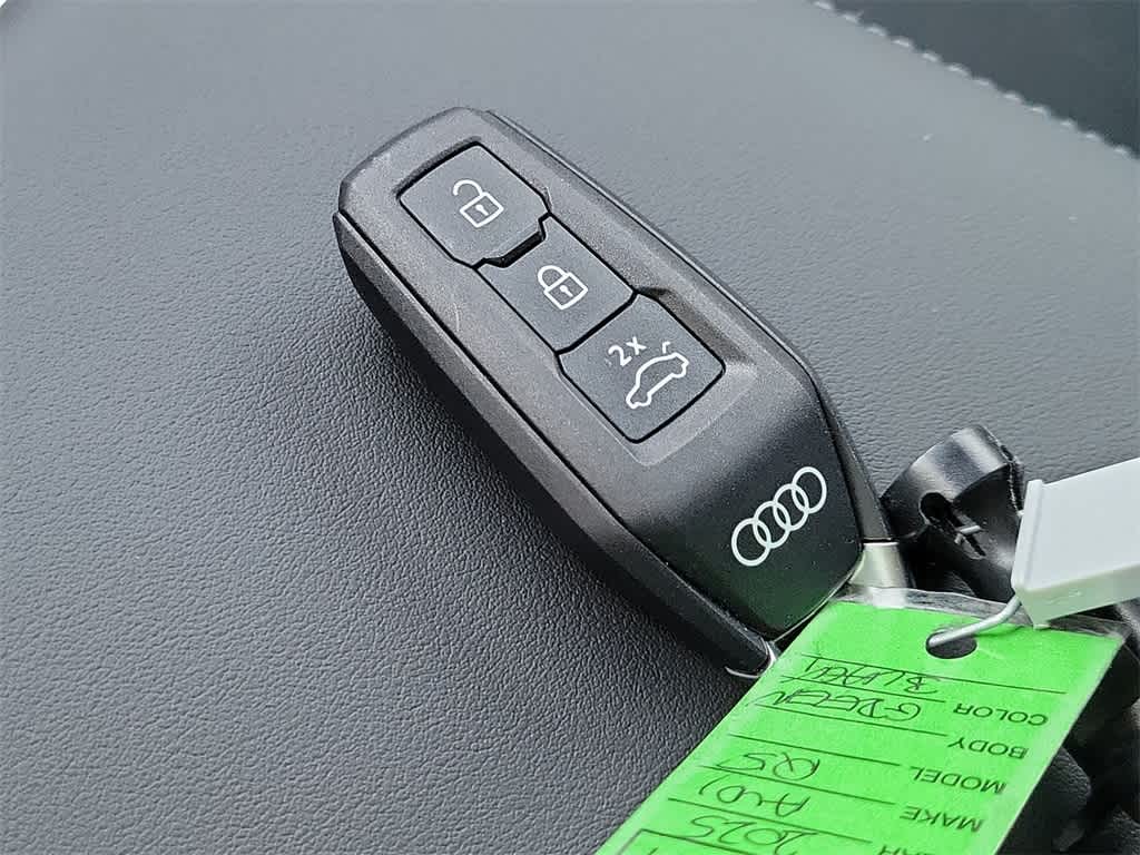 Thumbnail: 2025 Audi Q5 - 28