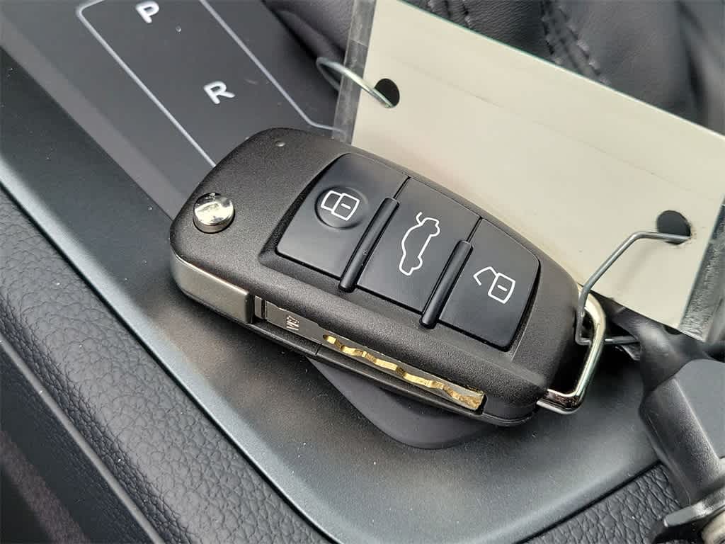 Thumbnail: 2025 Audi Q3 - 20