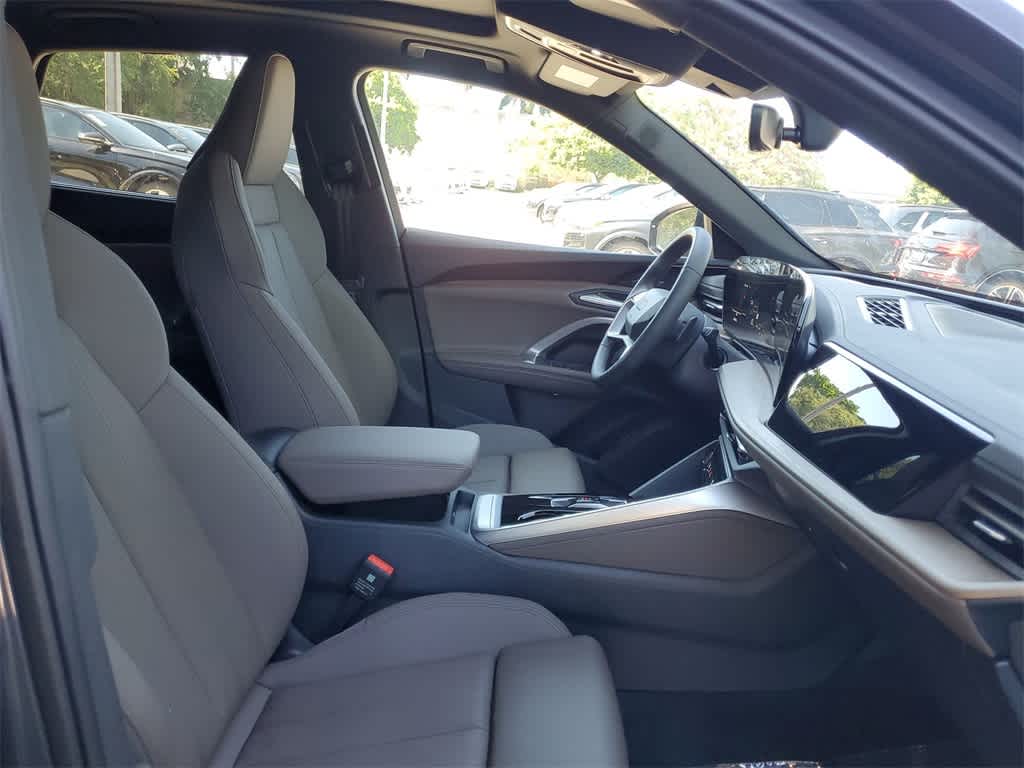 Thumbnail: 2025 Audi Q5 - 22