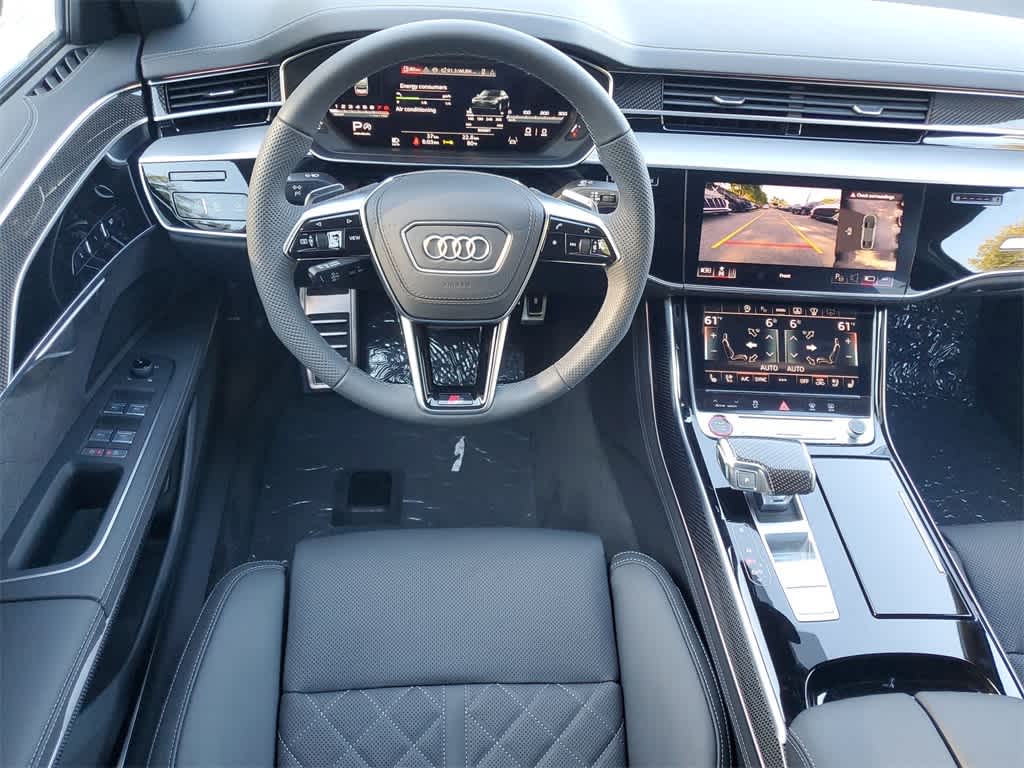 Thumbnail: 2025 Audi S8 - 18