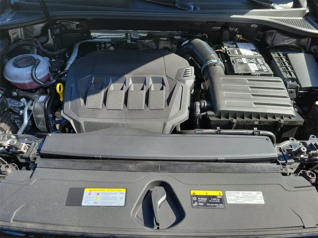 Thumbnail: 2025 Audi Q3 - 9