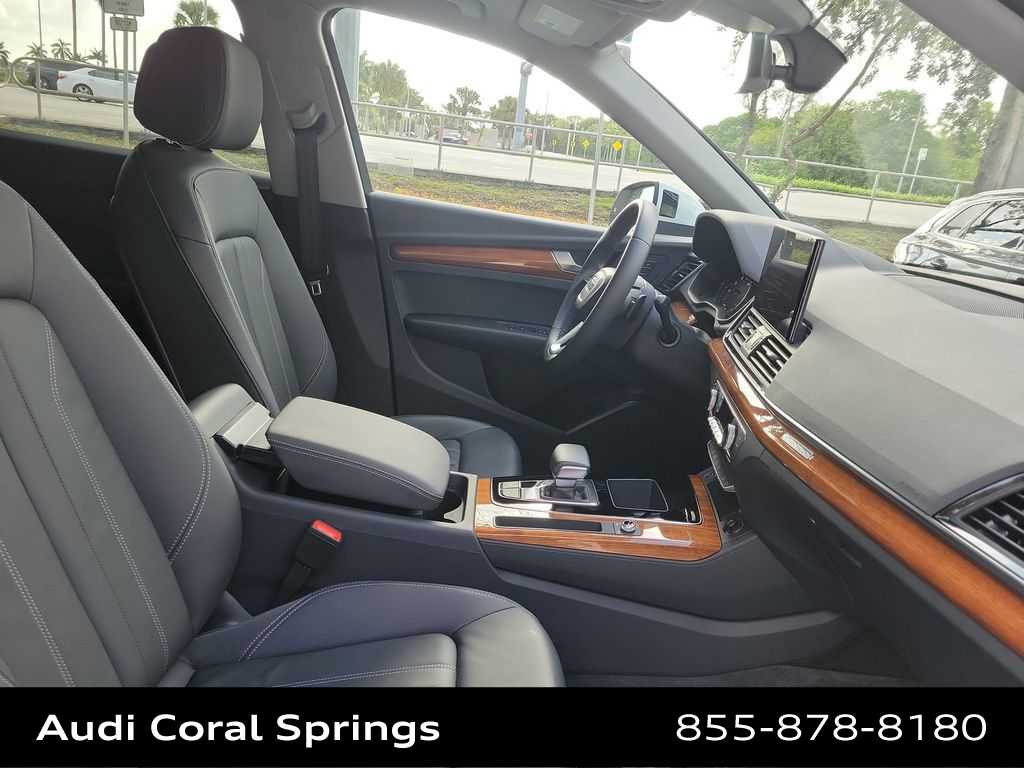 Thumbnail: 2023 Audi Q5 - 22