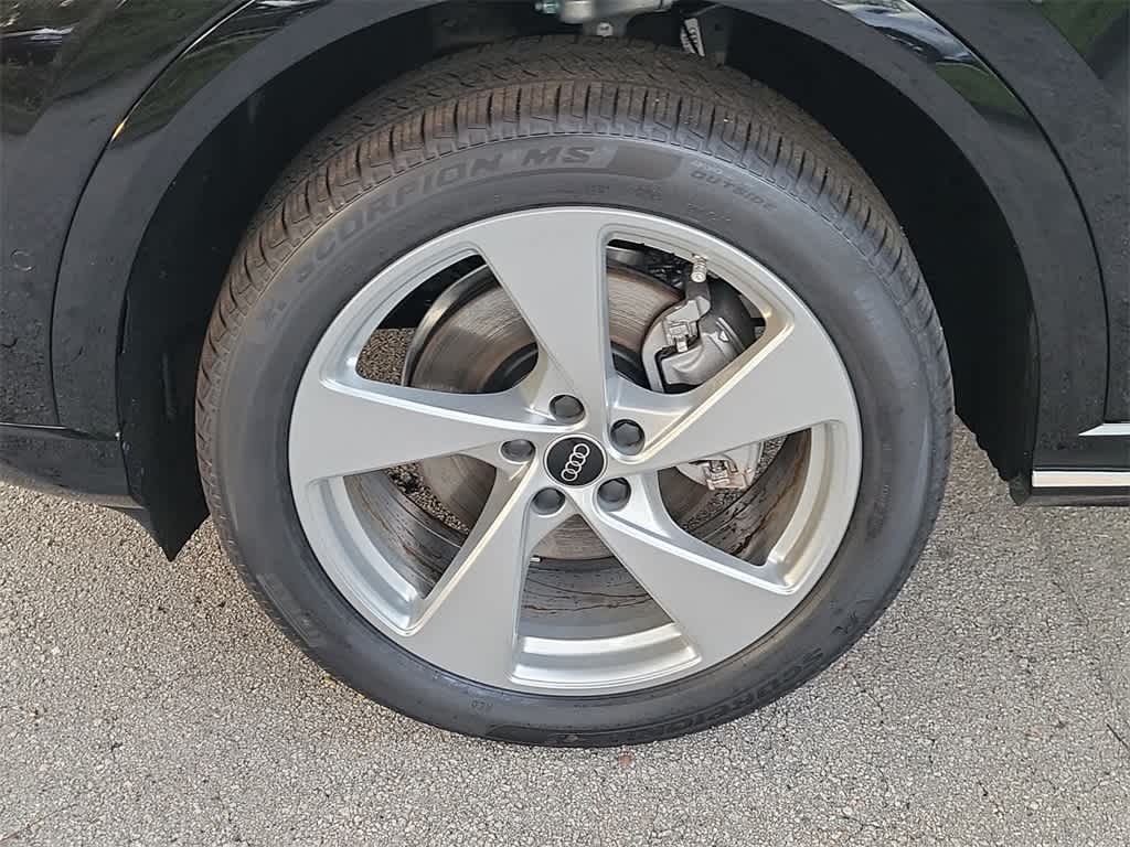 Thumbnail: 2025 Audi Q5 - 8