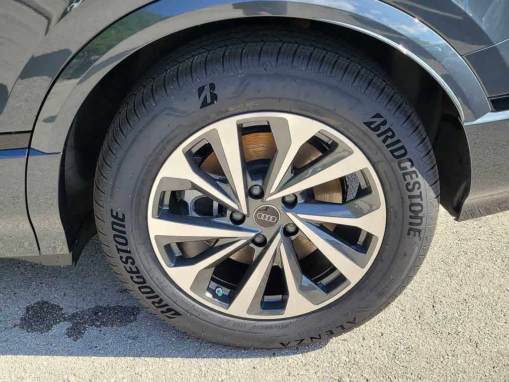 Thumbnail: 2027 Audi Q6 e-tron - 16
