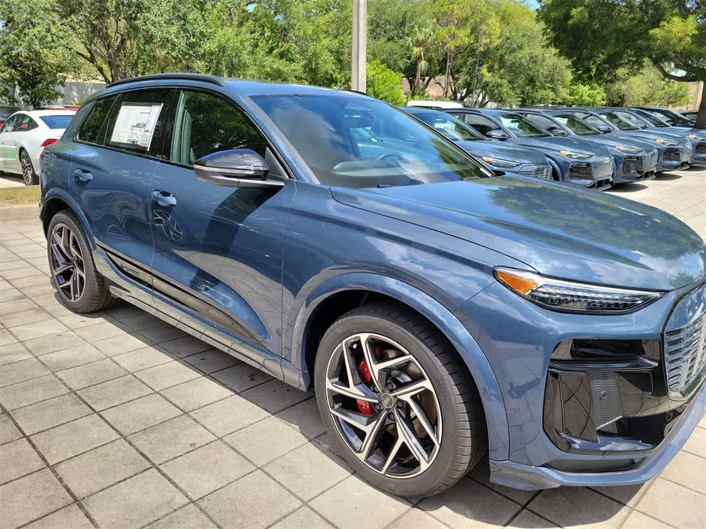 Thumbnail: 2025 Audi SQ6 e-tron - 6