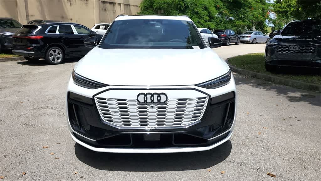 Thumbnail: 2025 Audi SQ6 e-tron - 14