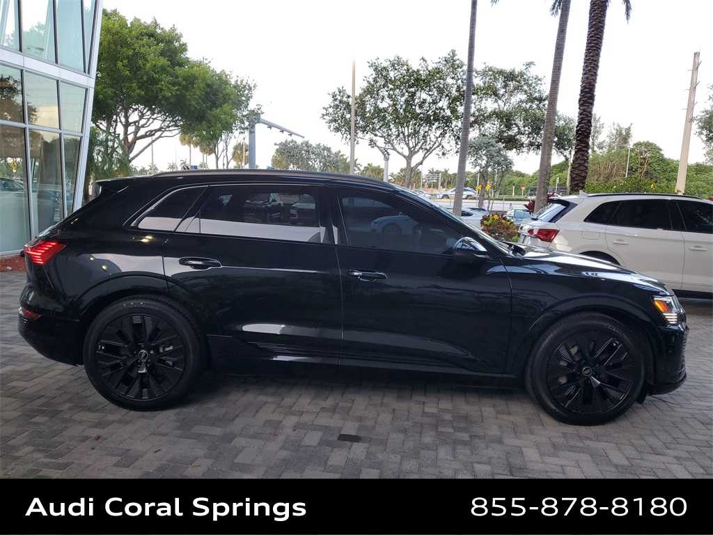 2024 Audi Q8 e-tron Prestige 9