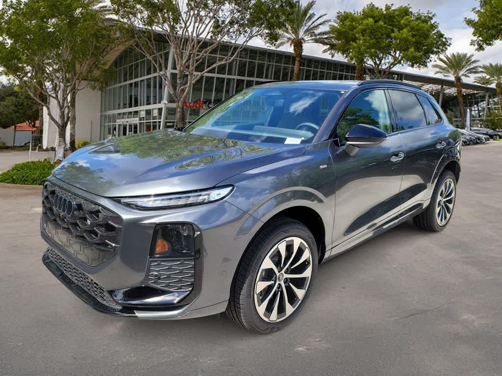 Thumbnail: 2026 Audi Q3 - 1