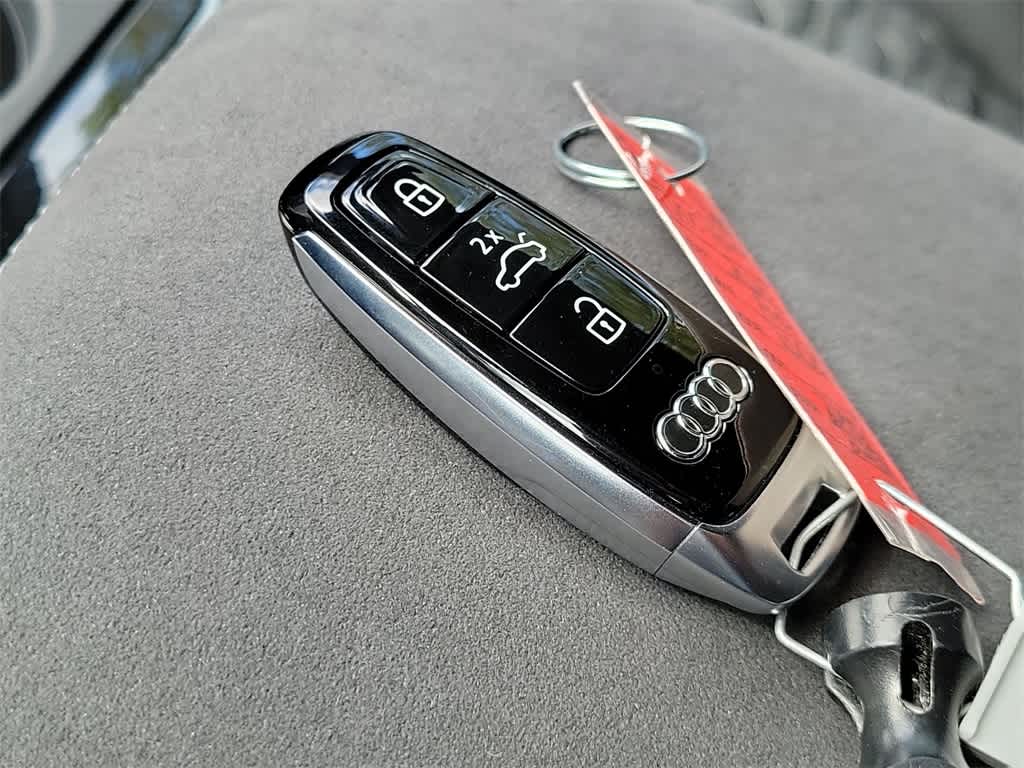 Thumbnail: 2026 Audi RS Q8 - 28