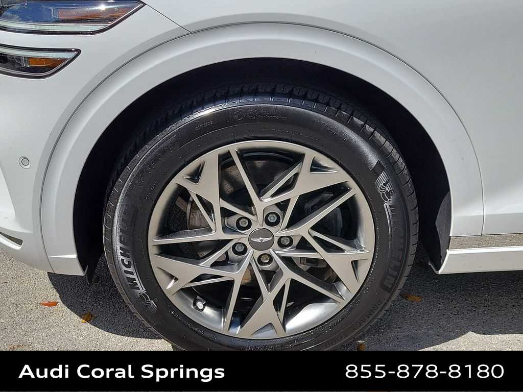 Thumbnail: 2022 Genesis GV70 - 16