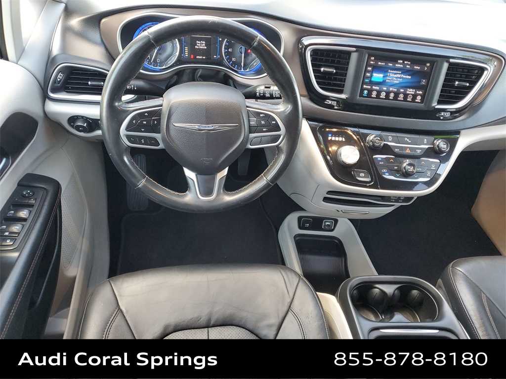 Thumbnail: 2018 Chrysler Pacifica - 18
