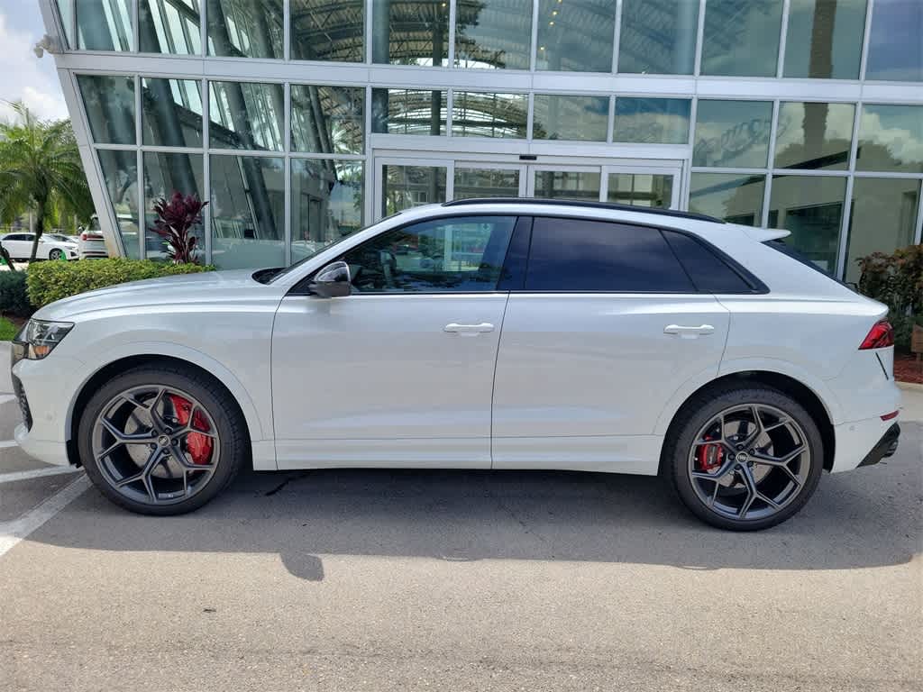 Thumbnail: 2025 Audi RS Q8 - 5