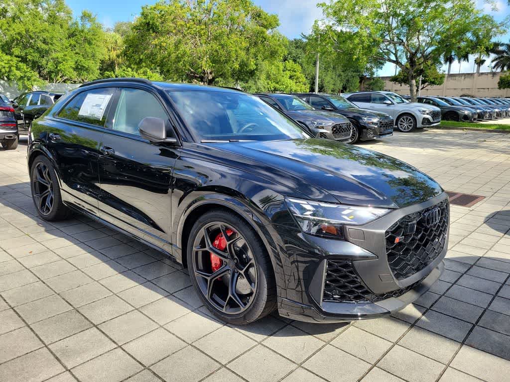 Thumbnail: 2026 Audi RS Q8 - 2