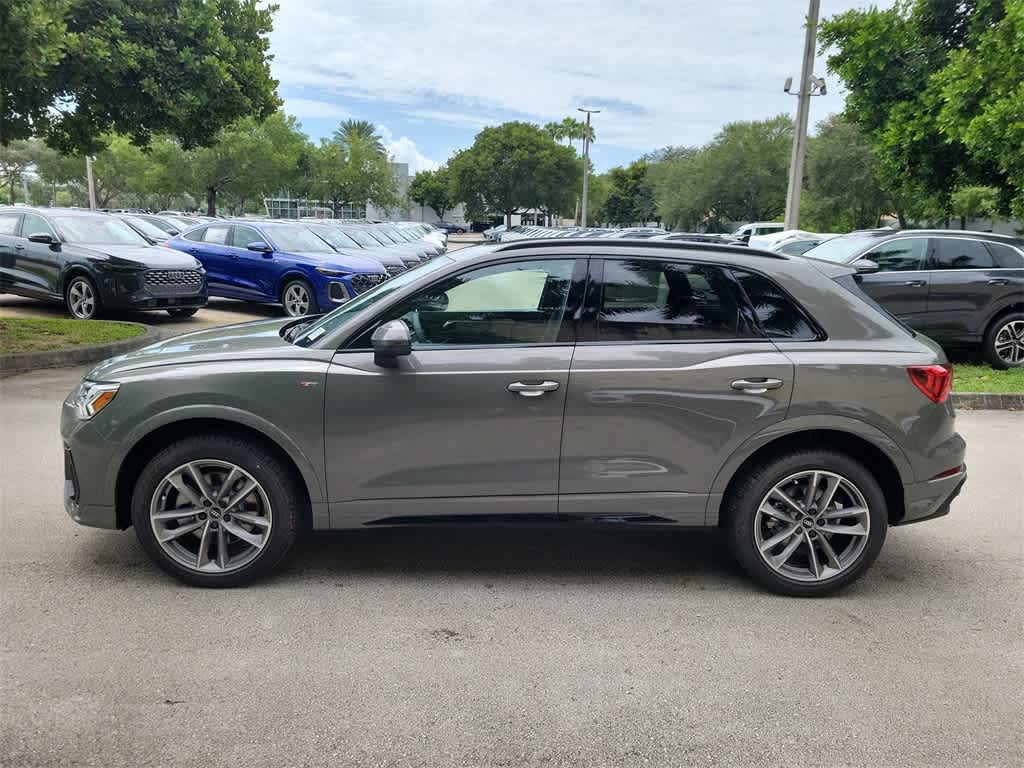 Thumbnail: 2025 Audi Q3 - 11