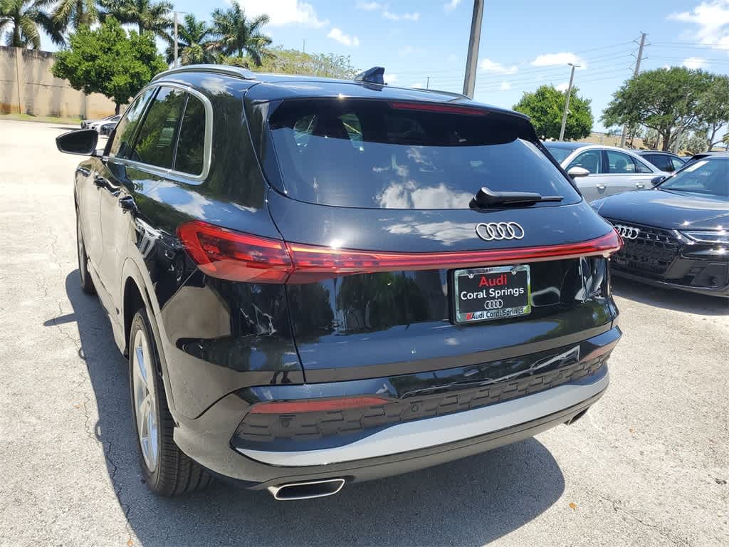 Thumbnail: 2025 Audi Q5 - 12