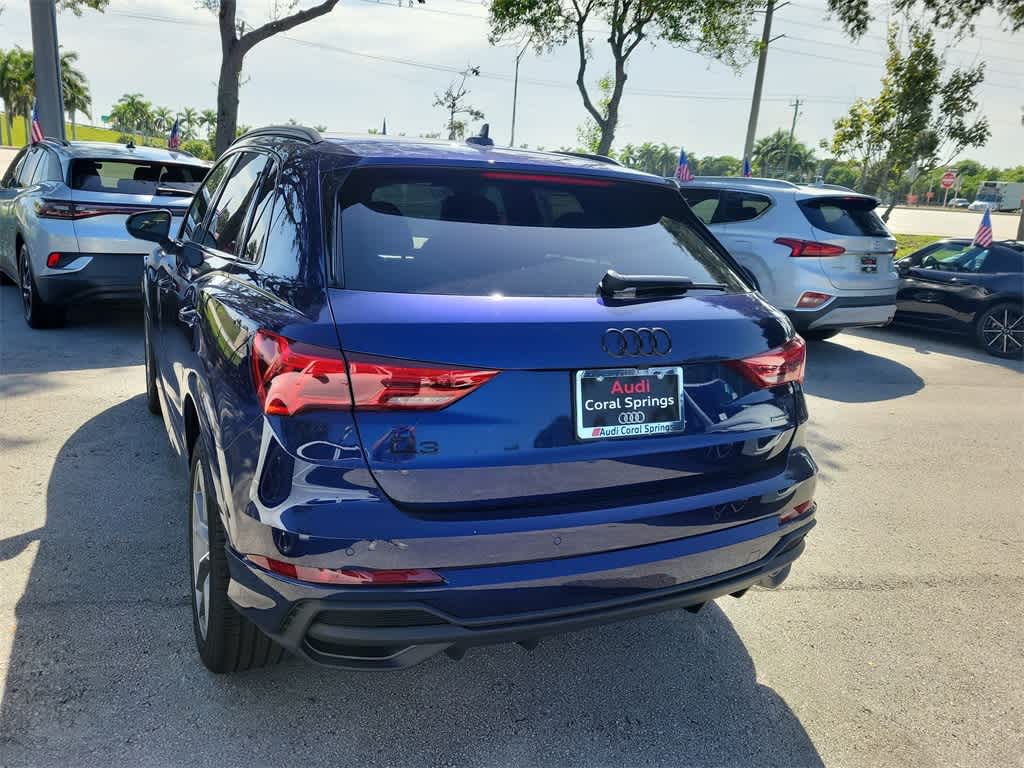 Thumbnail: 2025 Audi Q3 - 4