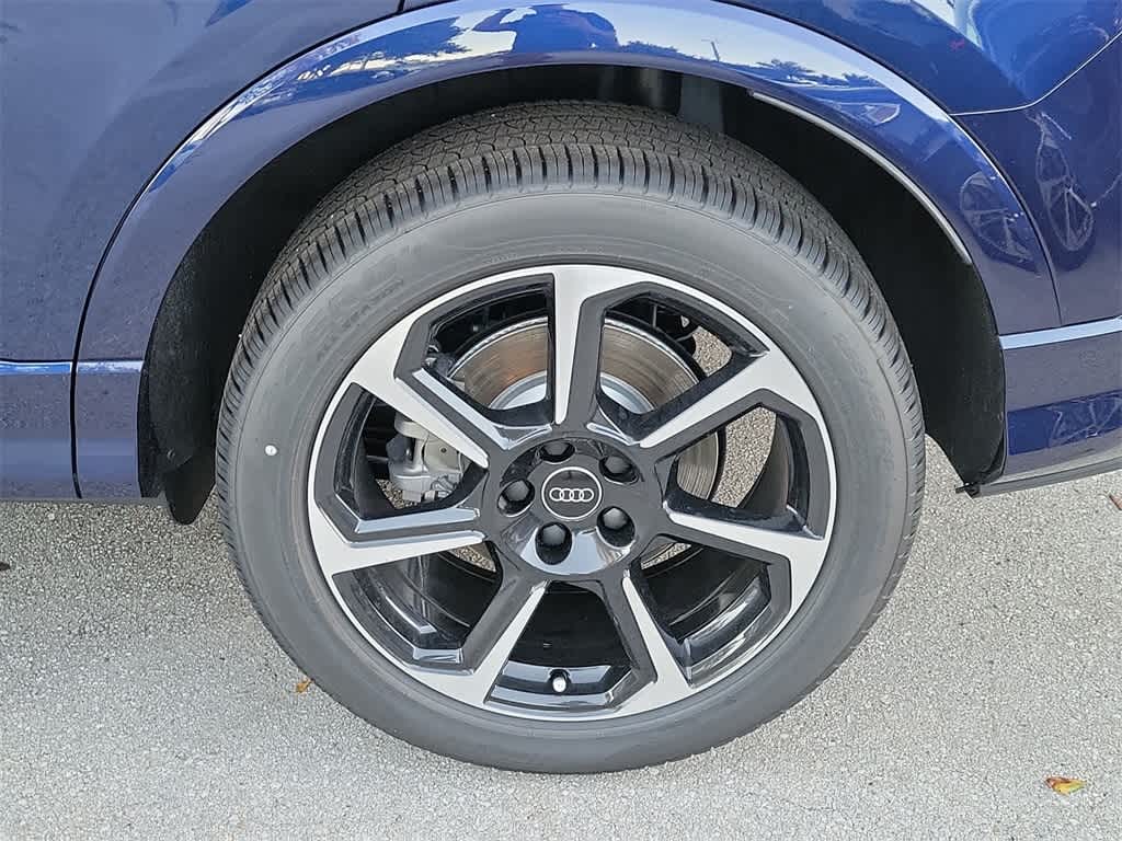 Thumbnail: 2025 Audi Q3 - 16