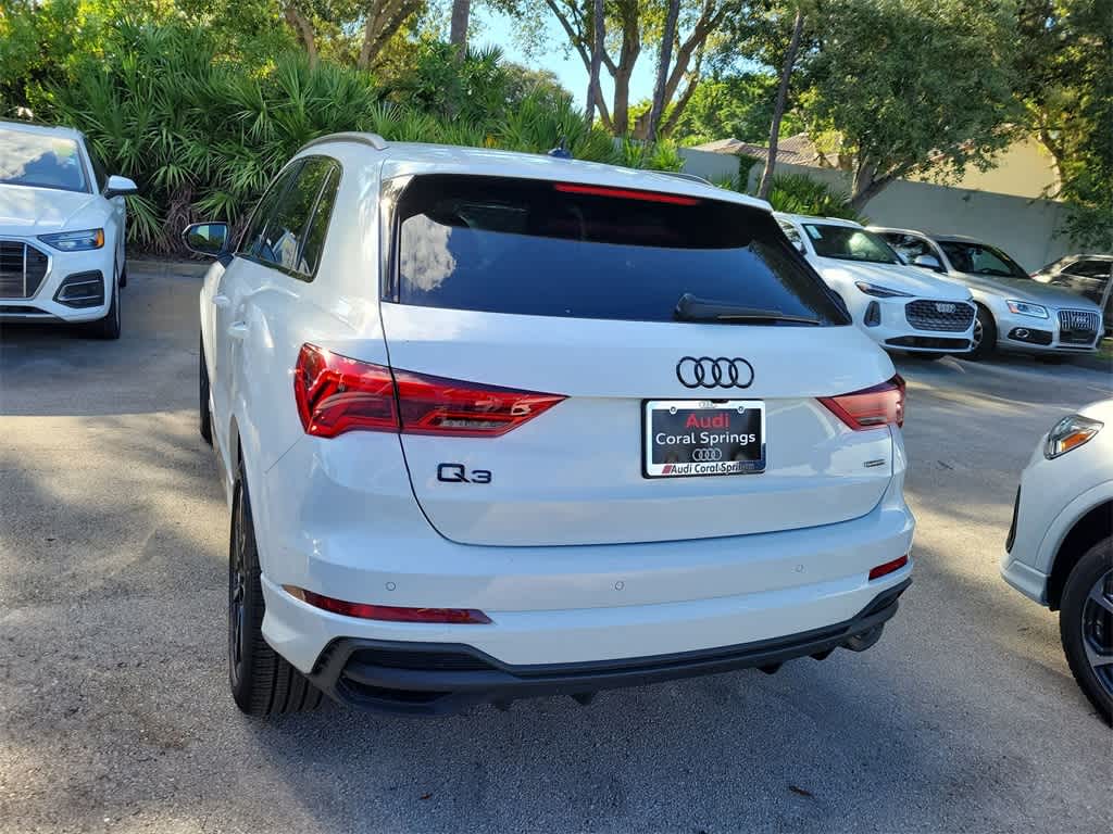 Thumbnail: 2025 Audi Q3 - 4