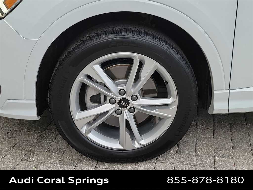 Thumbnail: 2023 Audi Q3 - 8