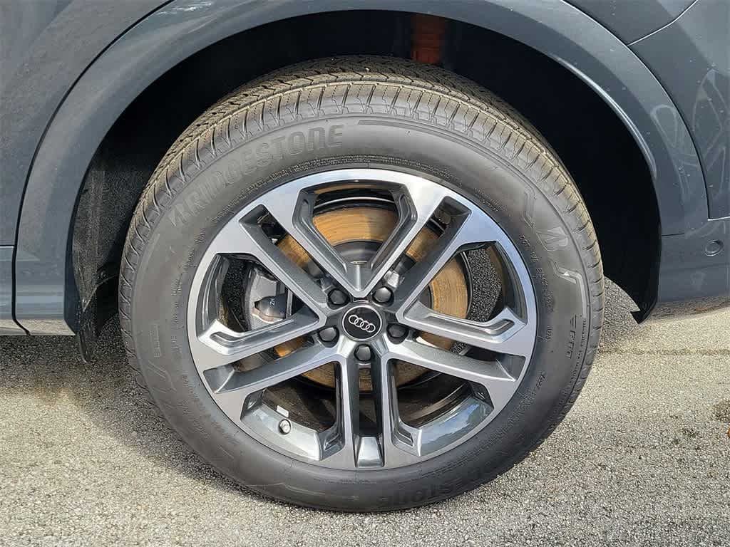 Thumbnail: 2025 Audi Q5 - 8