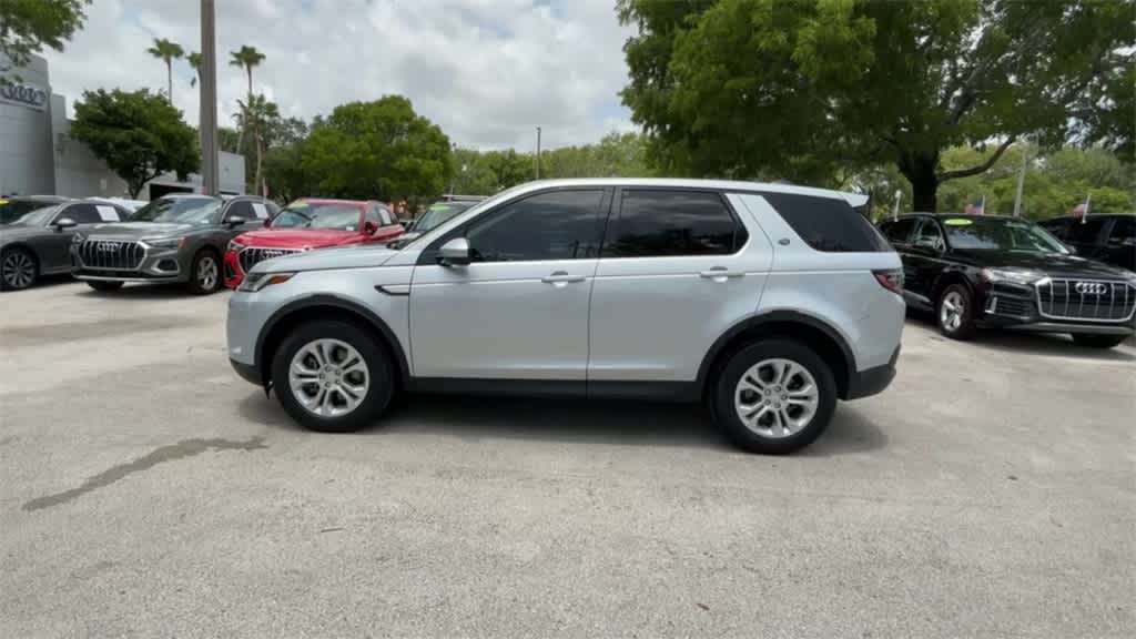 Thumbnail: 2022 Land Rover Discovery Sport - 5