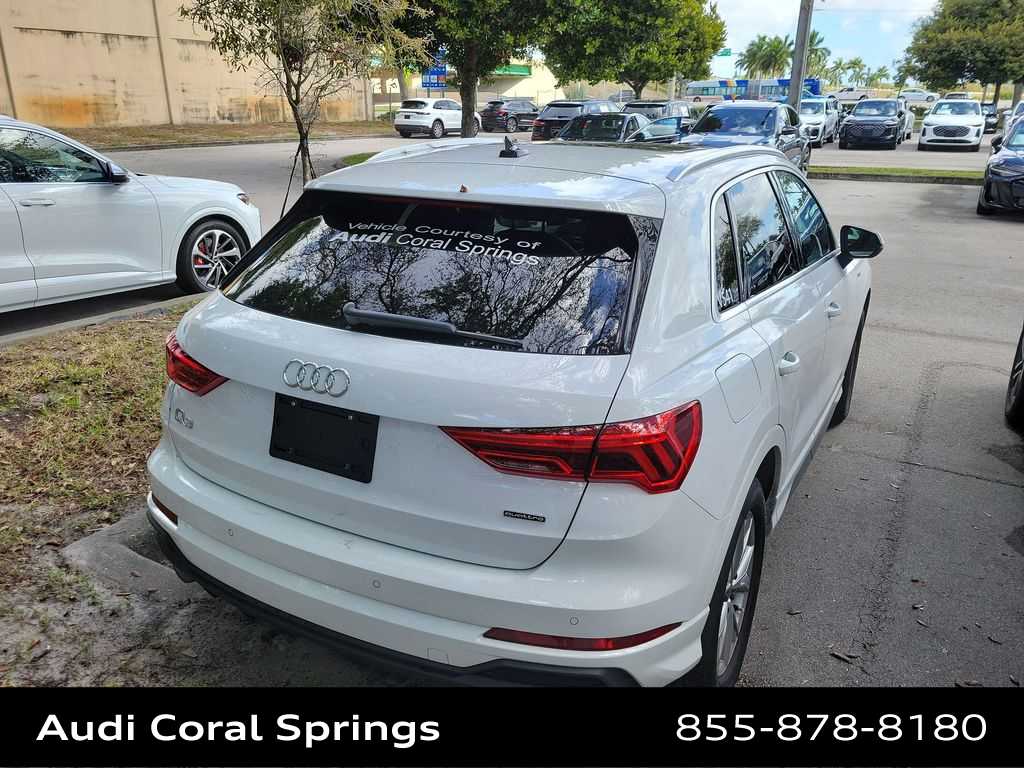 Thumbnail: 2025 Audi Q3 - 14