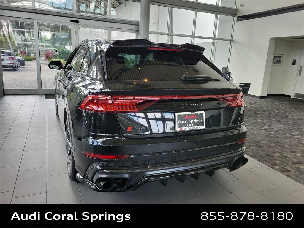 Thumbnail: 2023 Audi SQ8 - 6