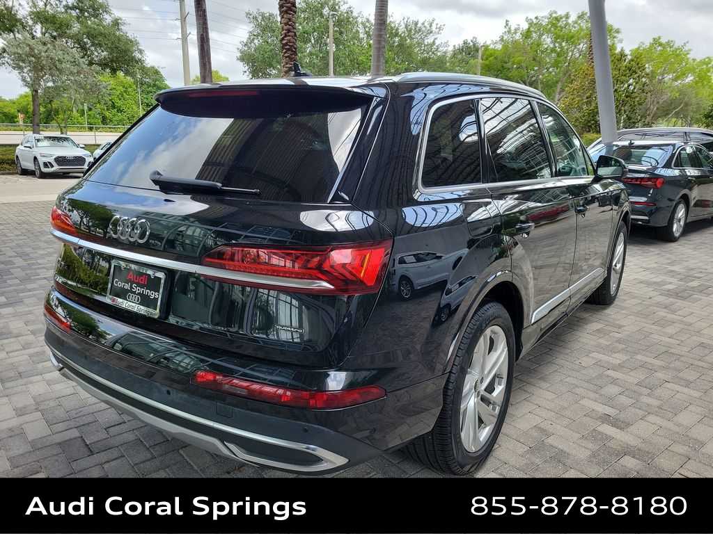 Thumbnail: 2023 Audi Q7 - 8