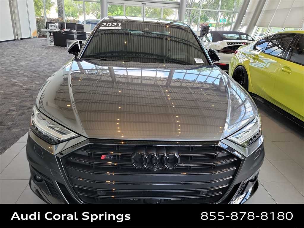 Thumbnail: 2021 Audi S8 - 14