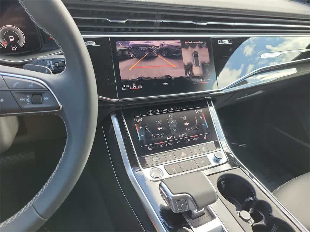 Thumbnail: 2026 Audi Q7 - 16