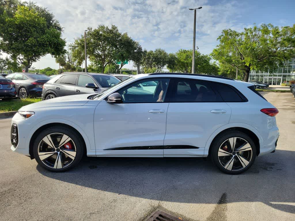 Thumbnail: 2026 Audi SQ5 - 3