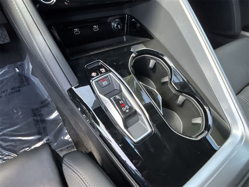 Thumbnail: 2025 Audi Q5 - 31