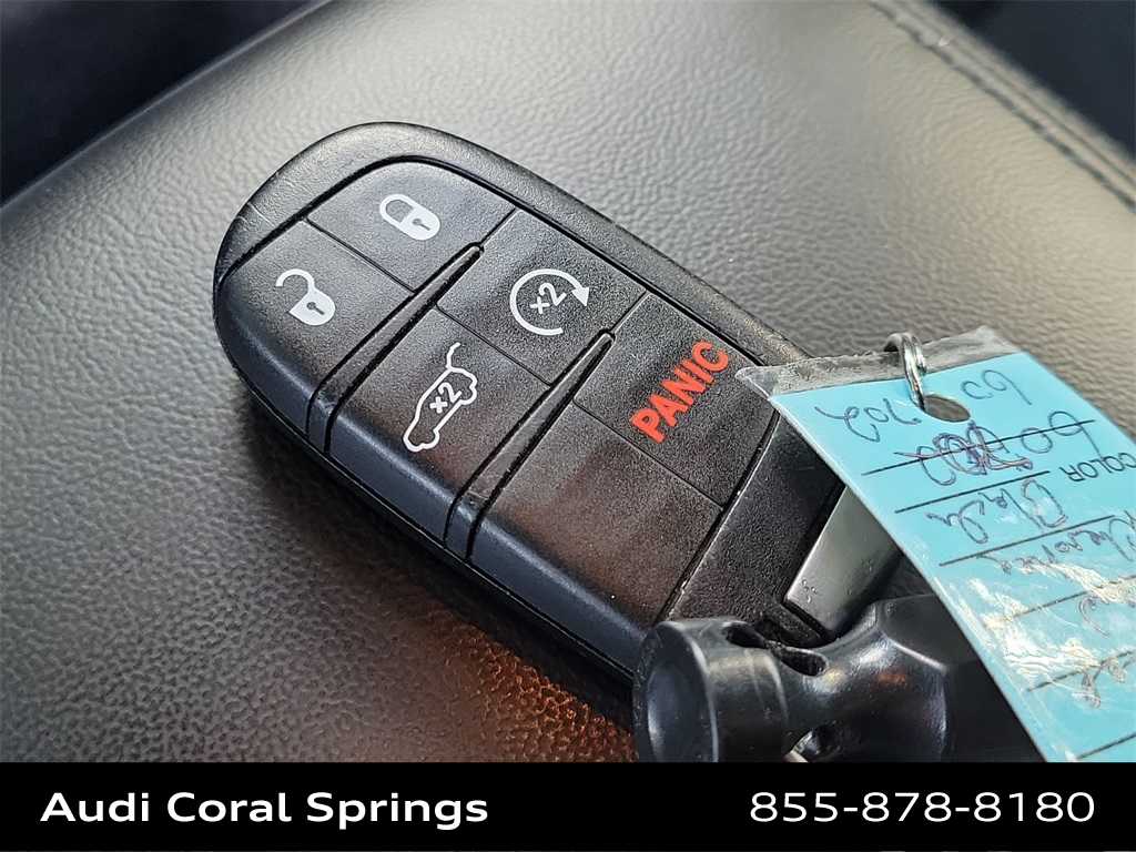 Thumbnail: 2020 Jeep Grand Cherokee - 20