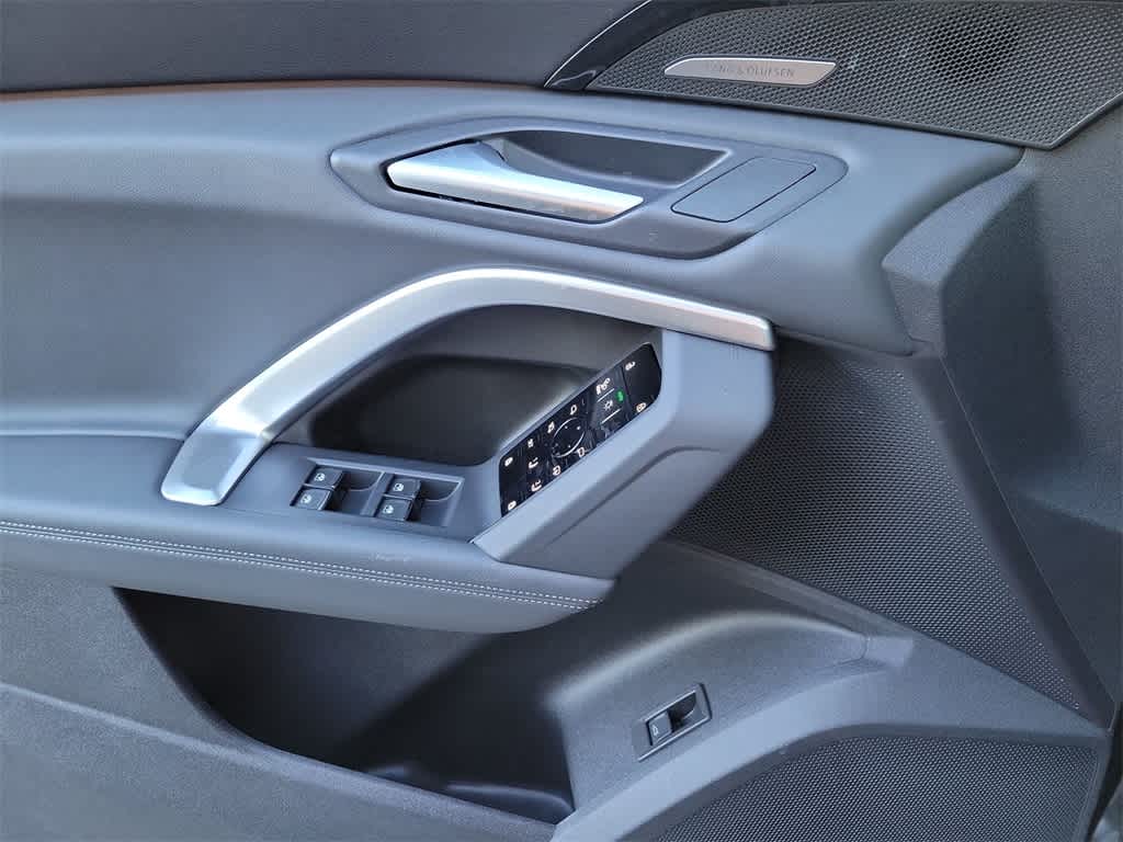 Thumbnail: 2025 Audi Q5 - 19