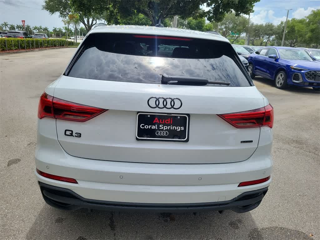 Thumbnail: 2025 Audi Q3 - 7