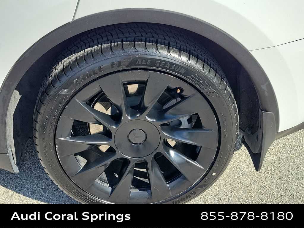 Thumbnail: 2024 Tesla Model Y - 16