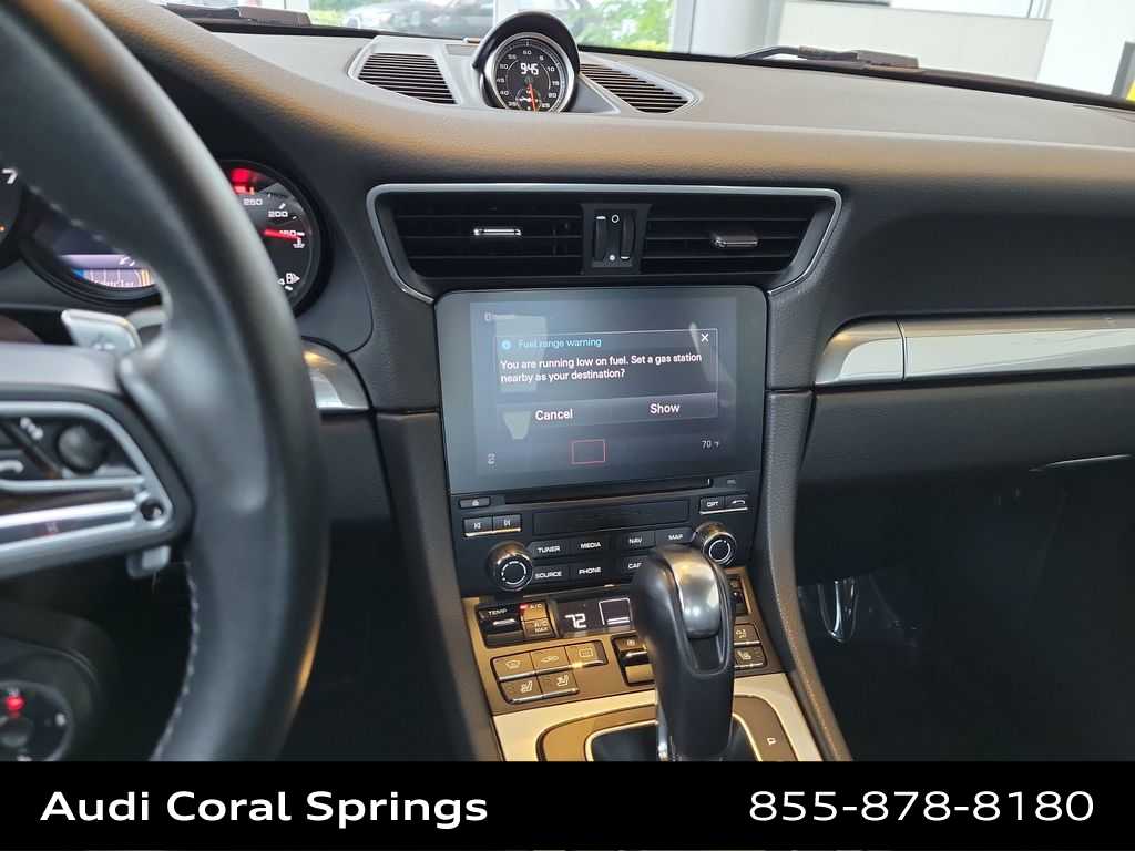 Thumbnail: 2017 Porsche 911 - 16