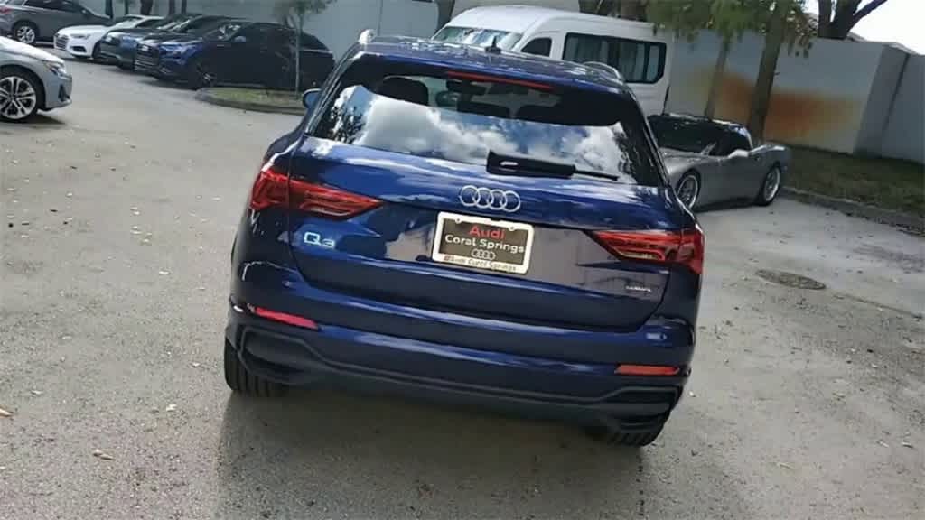 Thumbnail: 2025 Audi Q3 - 7